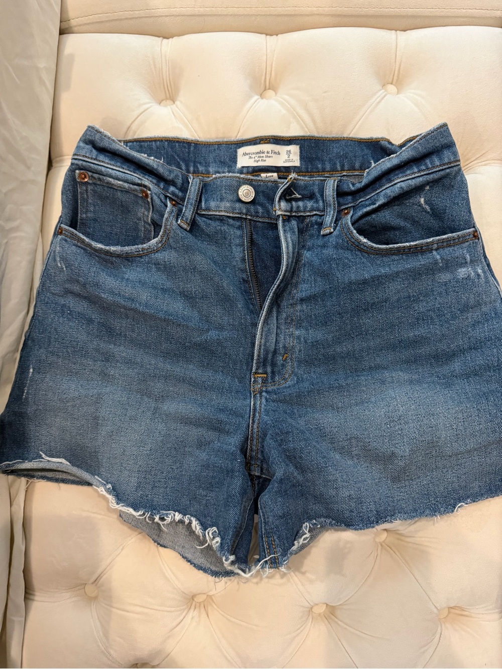 Abercrombie & Fitch Mom Short 4” High Rise Curve Love